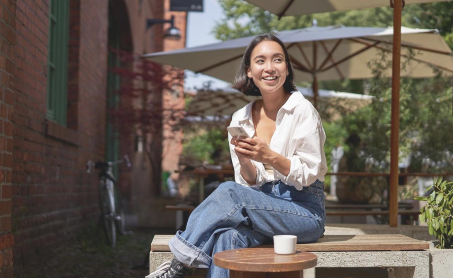 Team collaboration on mobile search optimization strategy for Thailand market